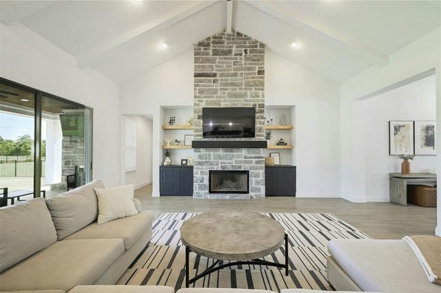 1635 Nature View LOOP, Driftwood, TX 78619