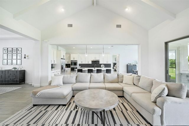 1635 Nature View LOOP, Driftwood, TX 78619