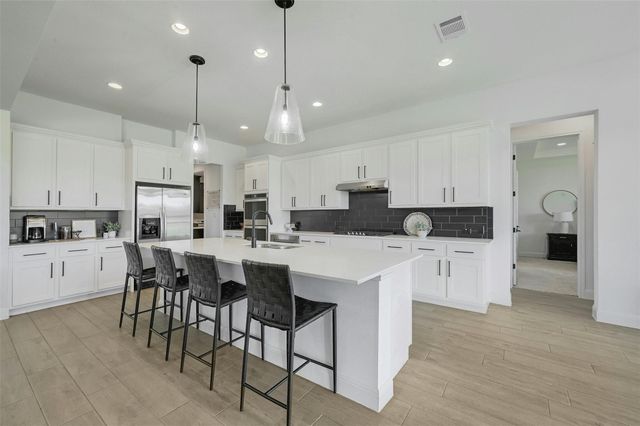 1635 Nature View LOOP, Driftwood, TX 78619