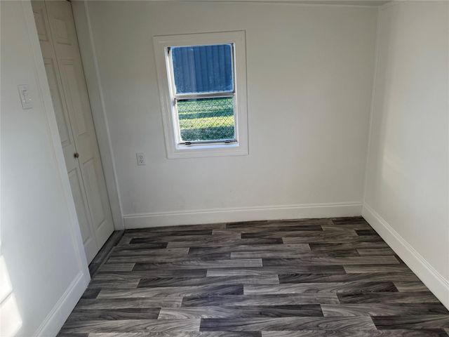 406 S 7th Street, Alvin, TX 77511