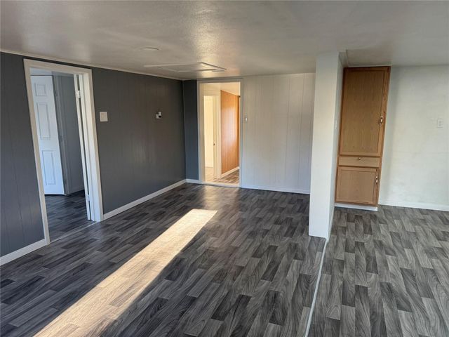 406 S 7th Street, Alvin, TX 77511