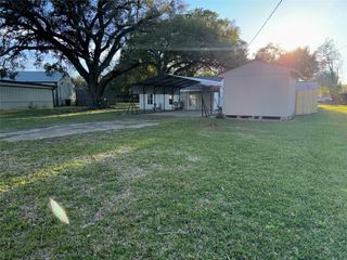 406 S 7th Street, Alvin, TX 77511