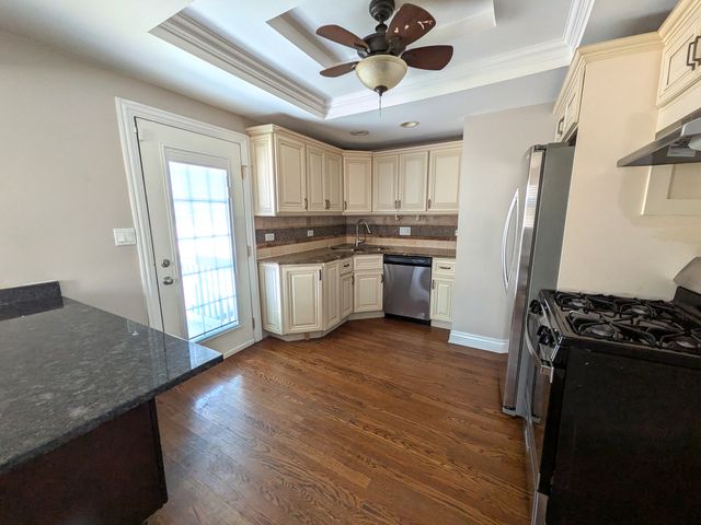 8636 Massasoit Avenue, Burbank, IL 60459