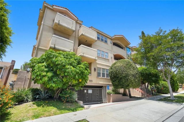 555 E Santa Anita 301, Burbank, CA 91501