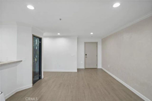 555 E Santa Anita 301, Burbank, CA 91501