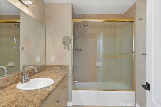 555 E Santa Anita 301, Burbank, CA 91501