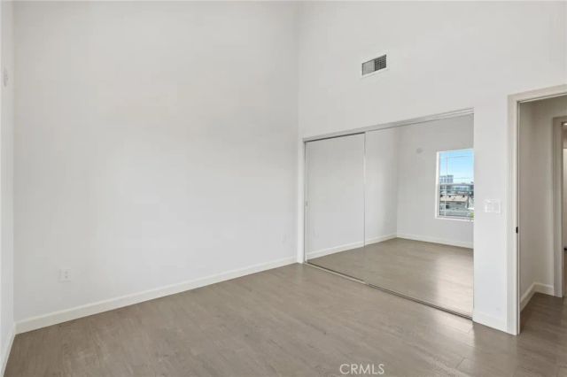 555 E Santa Anita 301, Burbank, CA 91501
