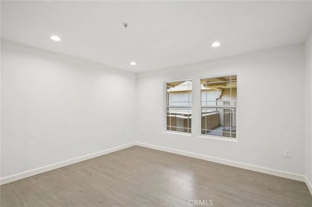 555 E Santa Anita 301, Burbank, CA 91501