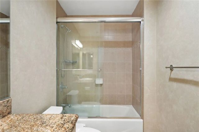 555 E Santa Anita 301, Burbank, CA 91501