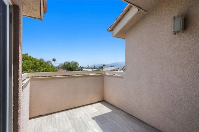 555 E Santa Anita 301, Burbank, CA 91501