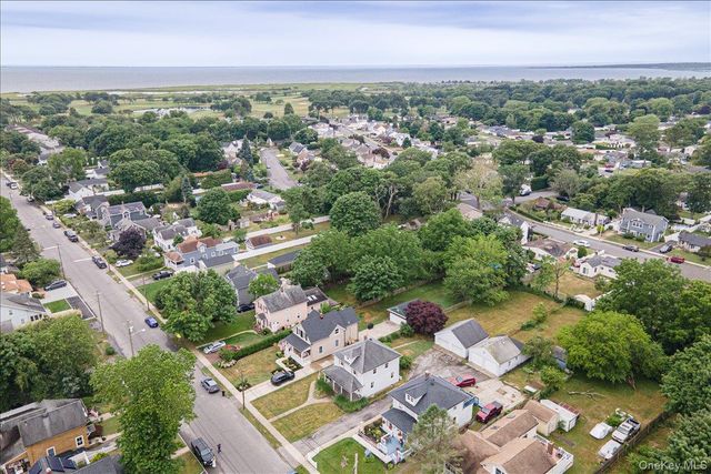 68 Rollstone Avenue, West Sayville, NY 11796