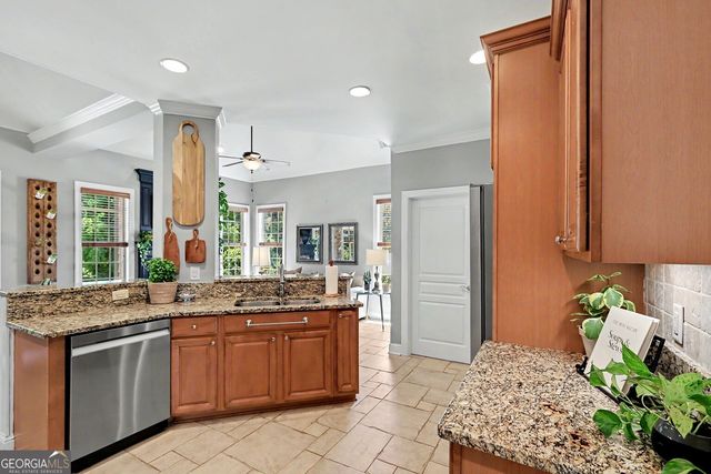 4 White Oak Lane, Sharpsburg, GA 30277