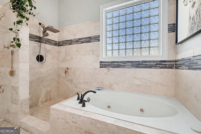4 White Oak Lane, Sharpsburg, GA 30277