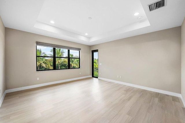 8575 Ganton Drive, Boca Raton, FL 33434