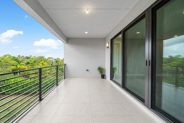 8575 Ganton Drive, Boca Raton, FL 33434