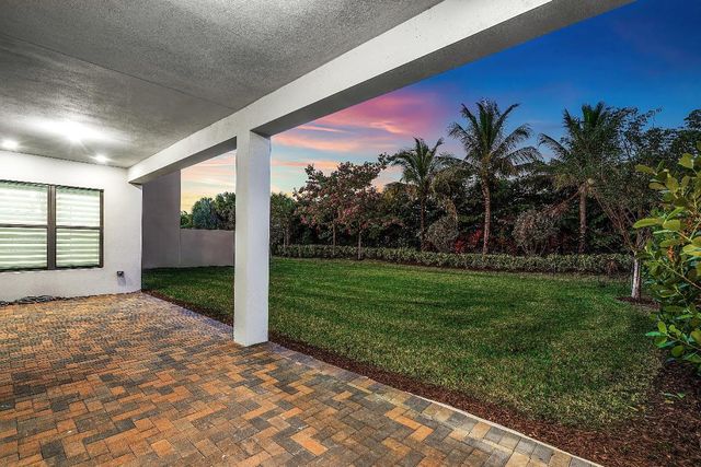 8575 Ganton Drive, Boca Raton, FL 33434