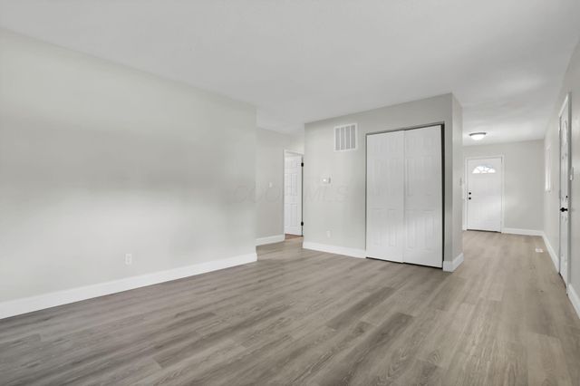 1236 Grovewood Drive, Columbus, OH 43207