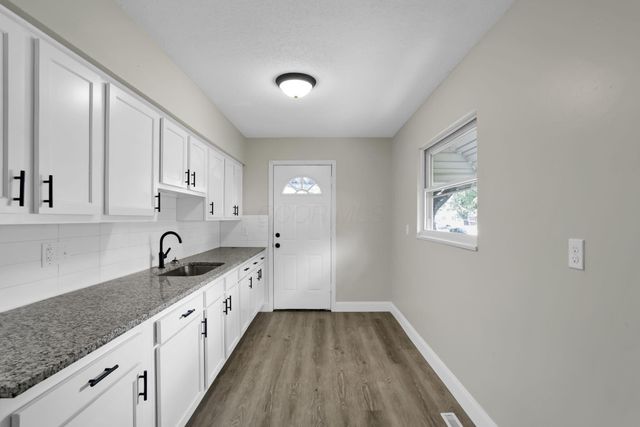 1236 Grovewood Drive, Columbus, OH 43207