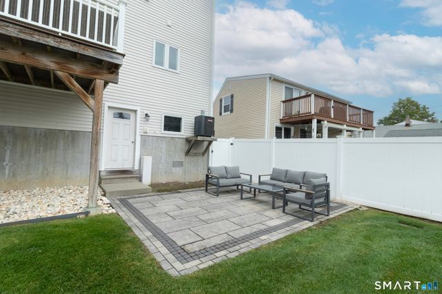 931 East Broadway, Milford, CT 06460