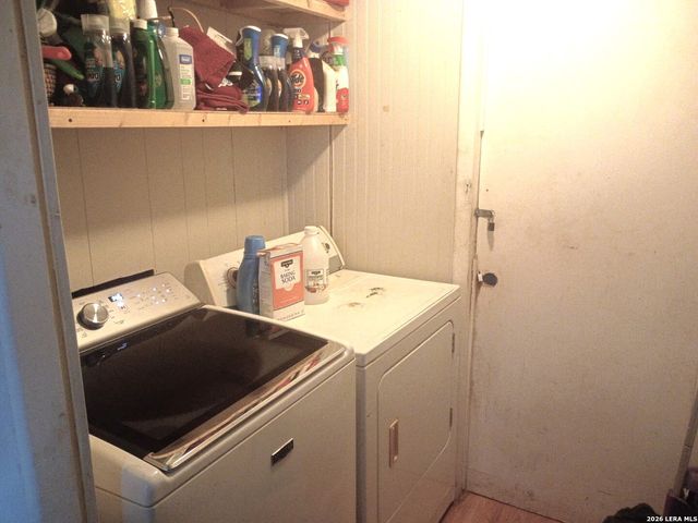 8182 Whartons Dock, Bandera, TX 78003