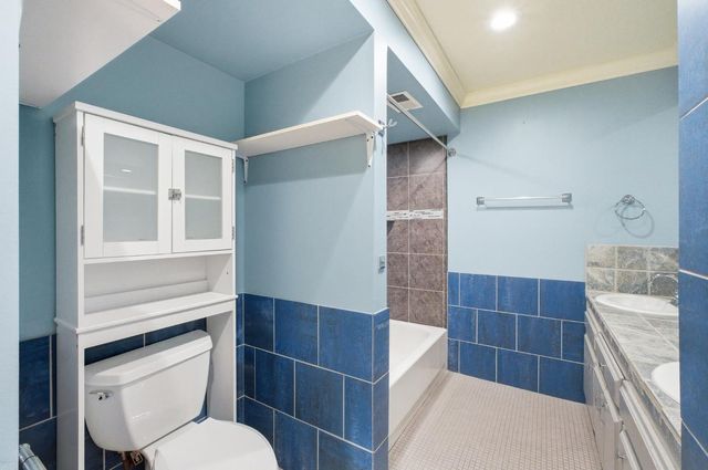 1712 W Donner Avenue, Fresno, CA 93705