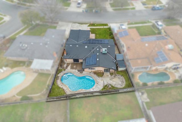 1712 W Donner Avenue, Fresno, CA 93705