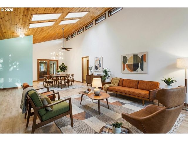 1769 CINNAMON HILL Dr, Salem, OR 97306