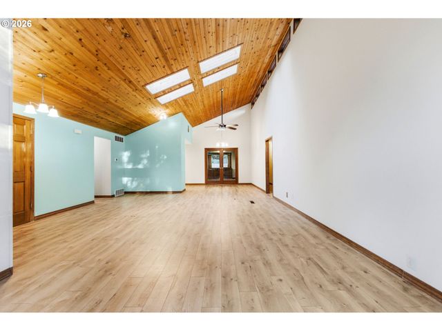 1769 CINNAMON HILL Dr, Salem, OR 97306