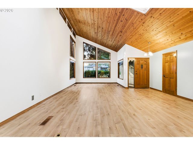 1769 CINNAMON HILL Dr, Salem, OR 97306