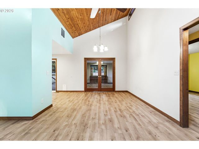 1769 CINNAMON HILL Dr, Salem, OR 97306