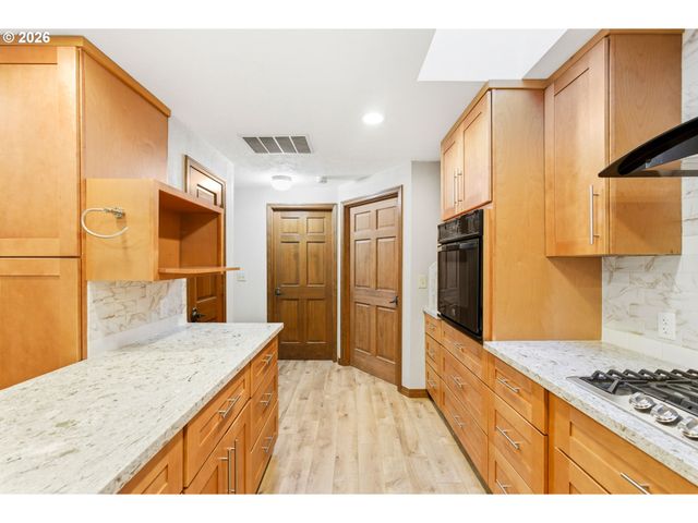 1769 CINNAMON HILL Dr, Salem, OR 97306