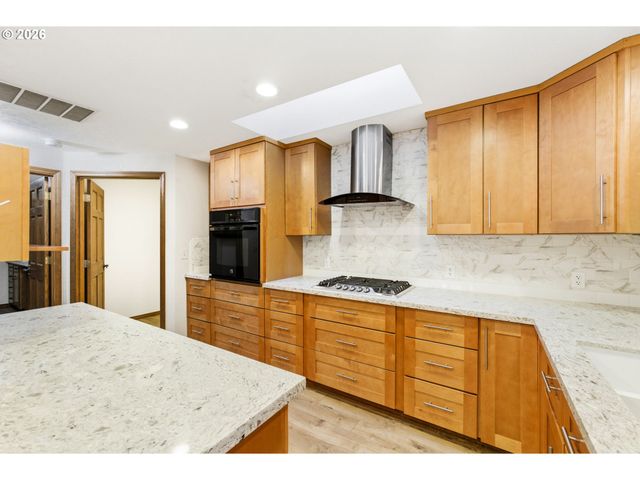 1769 CINNAMON HILL Dr, Salem, OR 97306