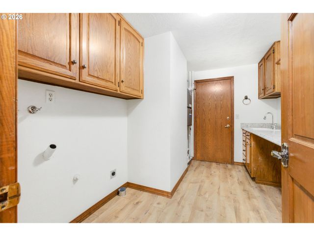 1769 CINNAMON HILL Dr, Salem, OR 97306