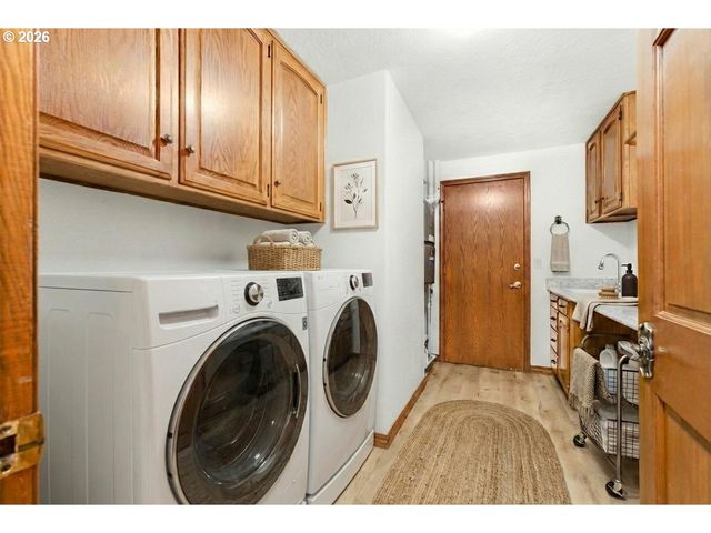 1769 CINNAMON HILL Dr, Salem, OR 97306