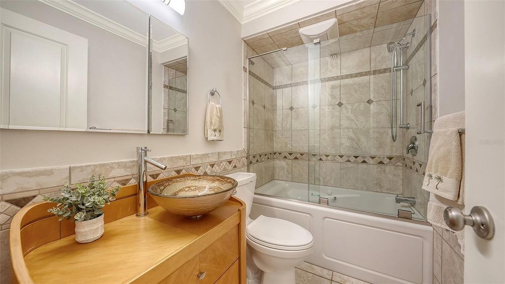 Image 17 of property listing at 9538 AZURE COVE, Bradenton, FL 34210