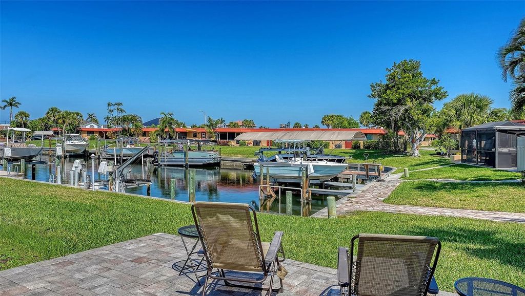 Image 18 of property listing at 9538 AZURE COVE, Bradenton, FL 34210