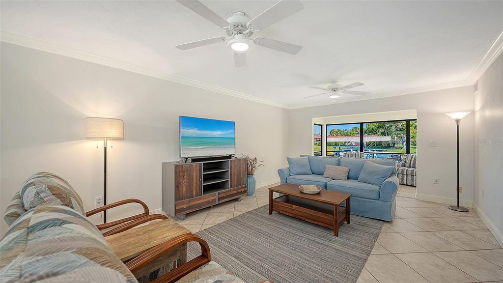 Image 3 of property listing at 9538 AZURE COVE, Bradenton, FL 34210