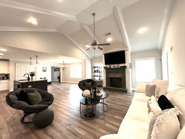62 Ivy Loop, Phenix City, AL 36867