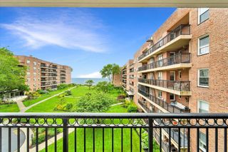 162-41 Powells Cove Boulevard 4D, Beechhurst, NY 11357