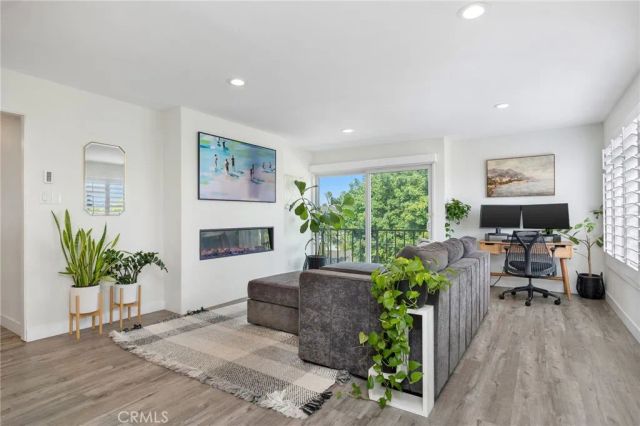 100 Loma Avenue 404, Long Beach, CA 90803