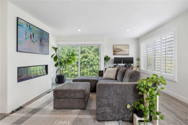 100 Loma Avenue 404, Long Beach, CA 90803