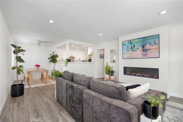 100 Loma Avenue 404, Long Beach, CA 90803