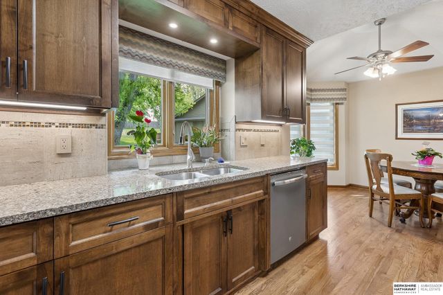 13216 Willis Circle, Omaha, NE 68164