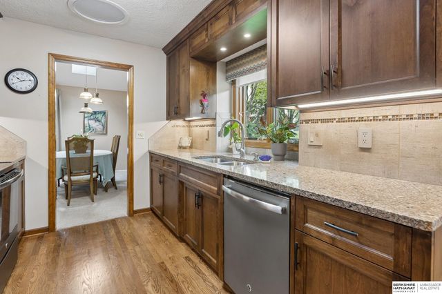 13216 Willis Circle, Omaha, NE 68164