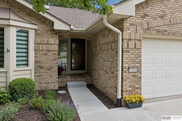 13216 Willis Circle, Omaha, NE 68164
