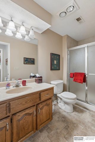 13216 Willis Circle, Omaha, NE 68164
