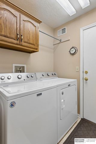 13216 Willis Circle, Omaha, NE 68164