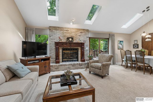 13216 Willis Circle, Omaha, NE 68164