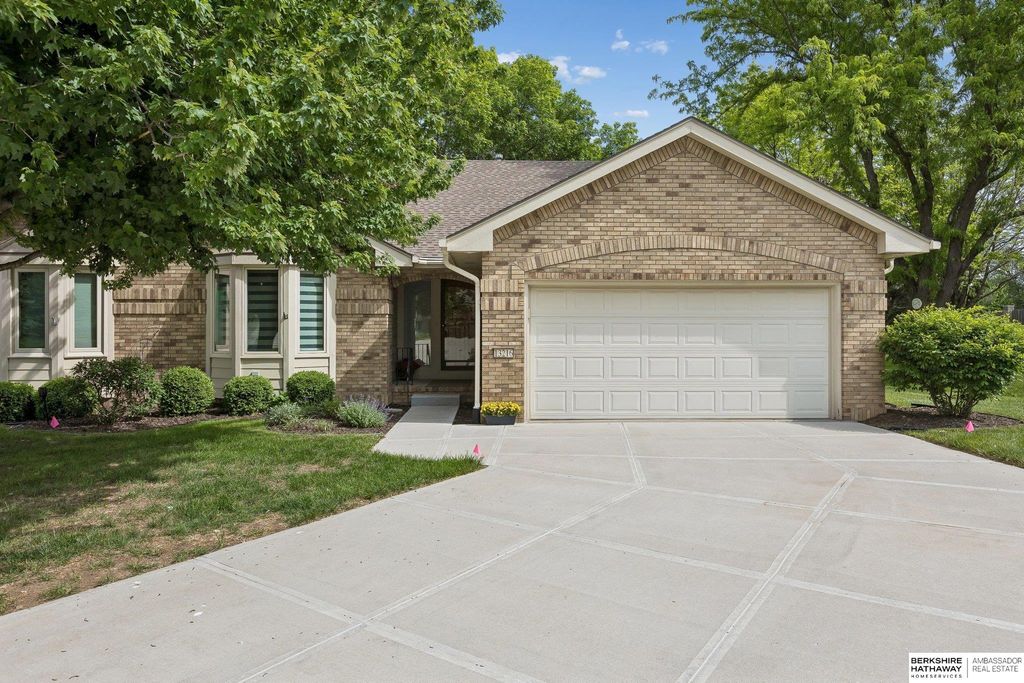 13216 Willis Circle, Omaha, NE 68164