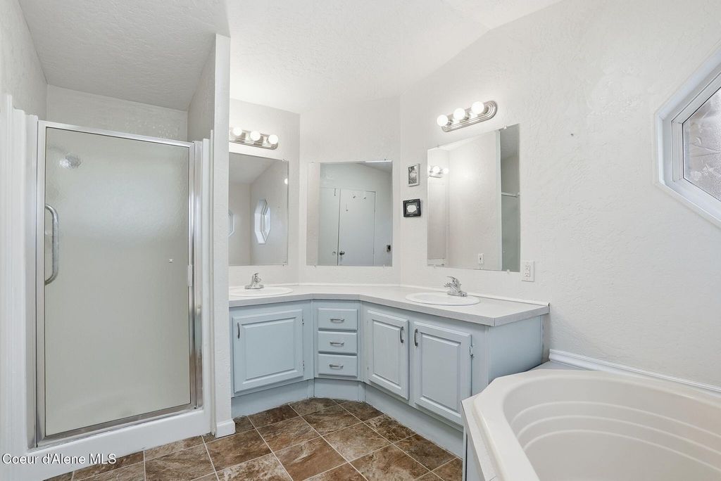 2489 W Plymouth CIR, Coeur d'Alene, ID 83815 photo 10